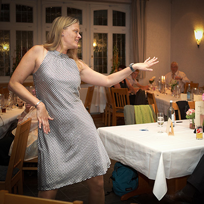 Ausgelassene Hochzeitsfeier: Hochzeitsfeier